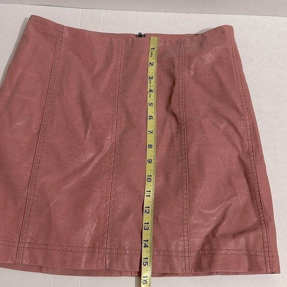 FREE PEOPLE Modern Femme Vegan Suede Mini Skirt size 6 in rose NWOT - Picture 16 of 16
